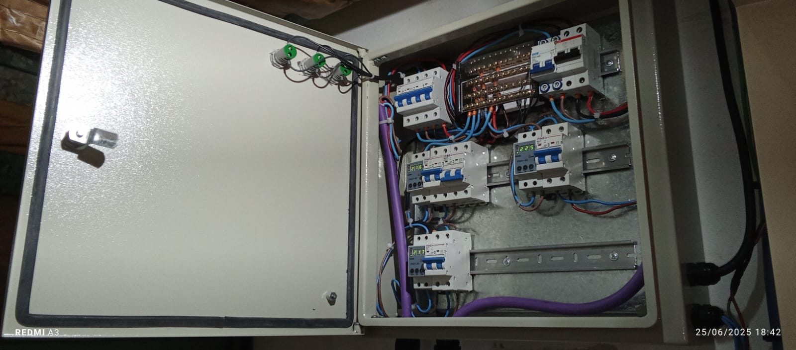 Trabajo de electricidad — TechCam Hogar