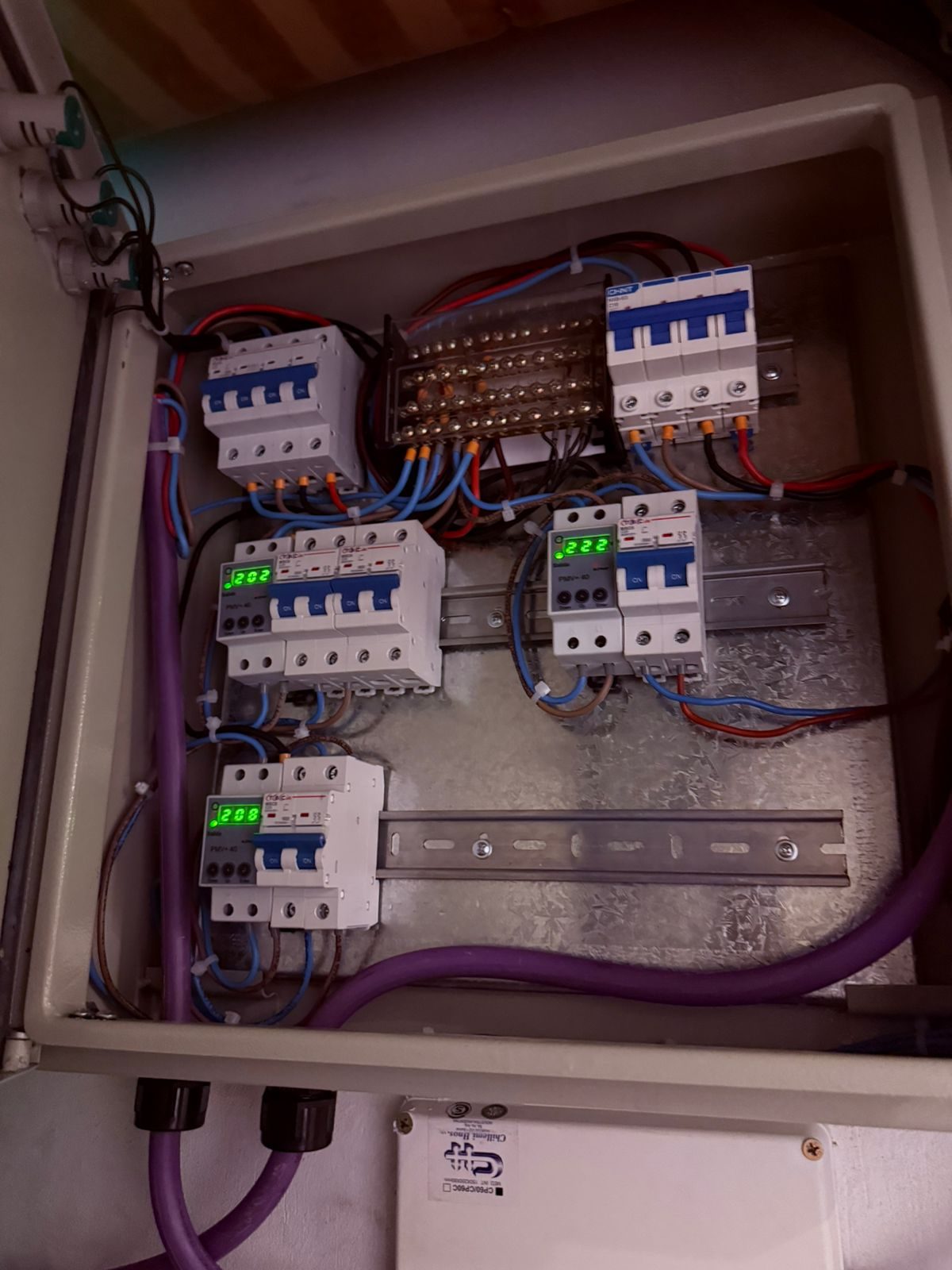 Trabajo de electricidad — TechCam Hogar